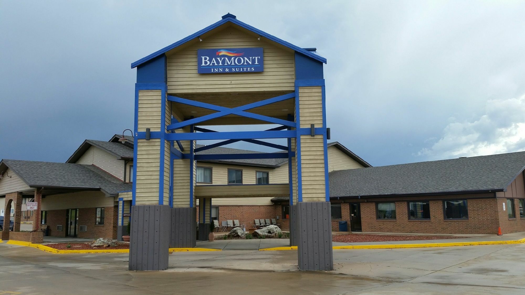 Baymont By Wyndham Spearfish Hotel Exterior photo